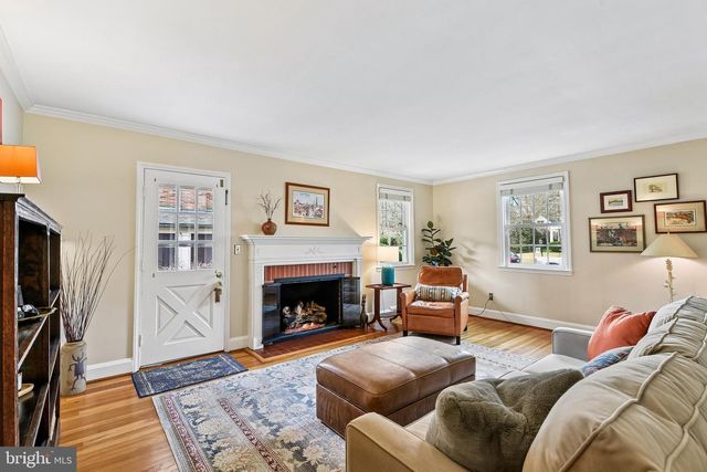 3 AINTREE RD, Towson, MD 21286