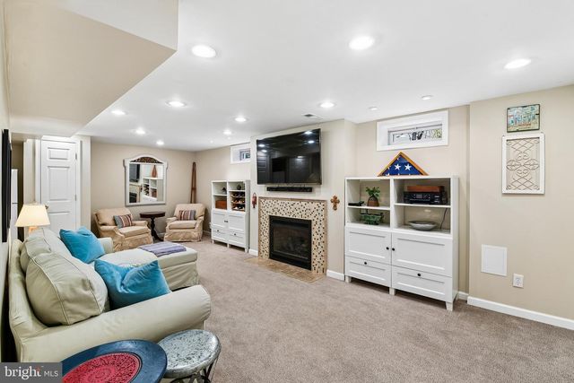 3 AINTREE RD, Towson, MD 21286