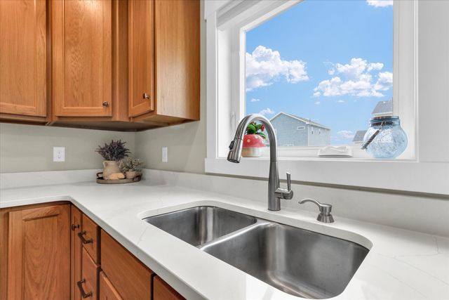 1403 Winterberry Road, Savoy, IL 61874