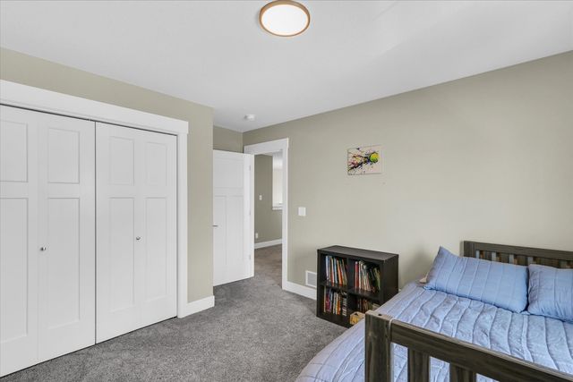 1403 Winterberry Road, Savoy, IL 61874