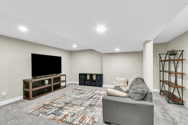 1403 Winterberry Road, Savoy, IL 61874