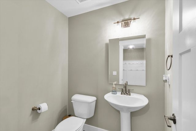 1403 Winterberry Road, Savoy, IL 61874