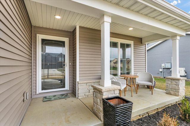 1403 Winterberry Road, Savoy, IL 61874