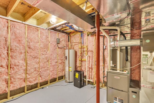 1403 Winterberry Road, Savoy, IL 61874