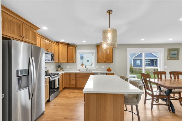 1403 Winterberry Road, Savoy, IL 61874