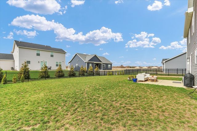 1403 Winterberry Road, Savoy, IL 61874