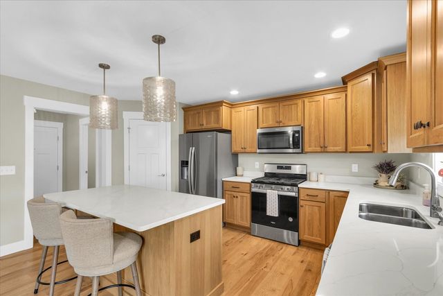 1403 Winterberry Road, Savoy, IL 61874