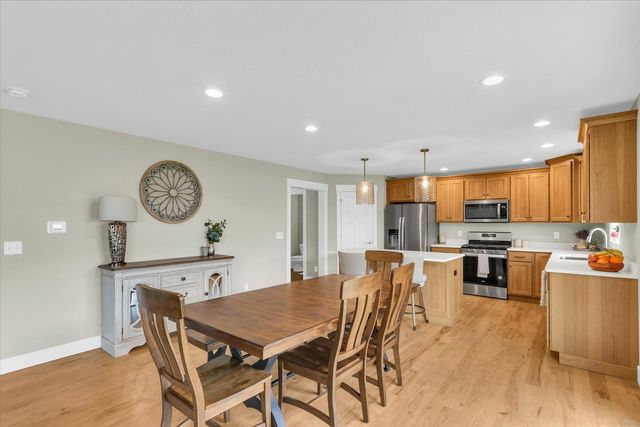 1403 Winterberry Road, Savoy, IL 61874