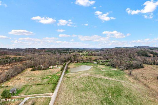 2 N Nopone Valley Rd, Decatur, TN 37322