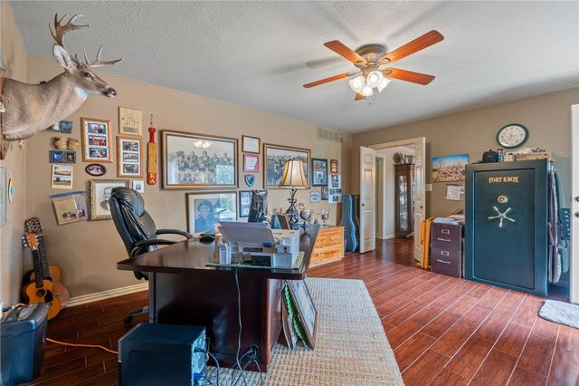 6308 N Mountain Grove Road, Alma, AR 72921