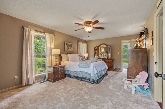 6308 N Mountain Grove Road, Alma, AR 72921
