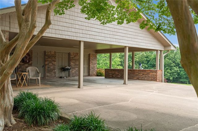 6308 N Mountain Grove Road, Alma, AR 72921