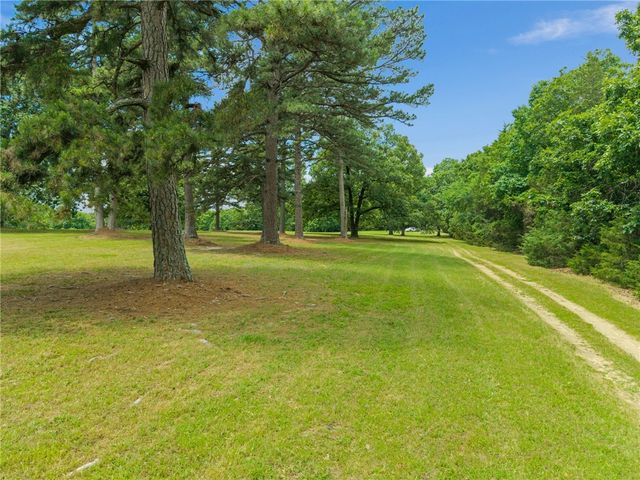 6308 N Mountain Grove Road, Alma, AR 72921