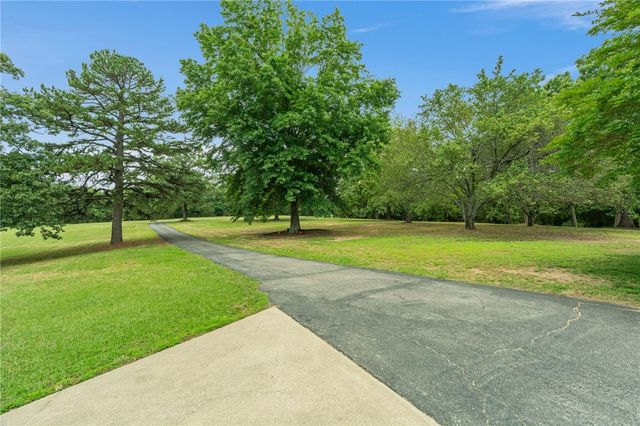 6308 N Mountain Grove Road, Alma, AR 72921