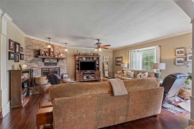 6308 N Mountain Grove Road, Alma, AR 72921