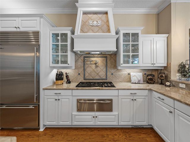 33627 AMERICANA AVENUE, Dade City, FL 33525