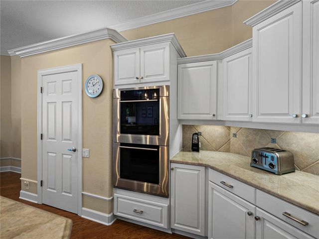 33627 AMERICANA AVENUE, Dade City, FL 33525