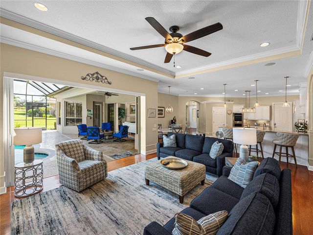 33627 AMERICANA AVENUE, Dade City, FL 33525