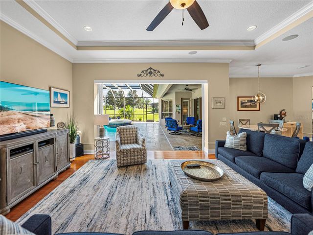 33627 AMERICANA AVENUE, Dade City, FL 33525