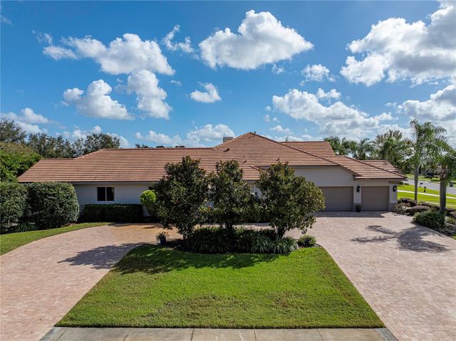 33627 AMERICANA AVENUE, Dade City, FL 33525