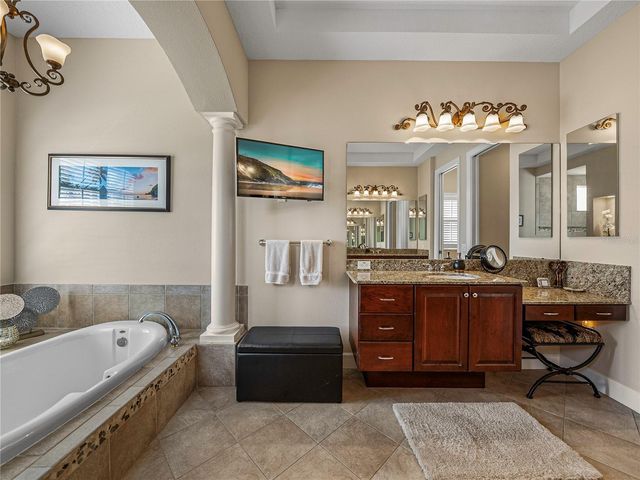 33627 AMERICANA AVENUE, Dade City, FL 33525