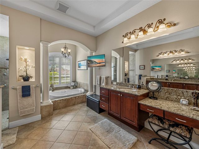 33627 AMERICANA AVENUE, Dade City, FL 33525