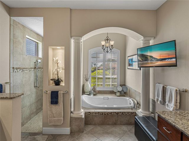 33627 AMERICANA AVENUE, Dade City, FL 33525