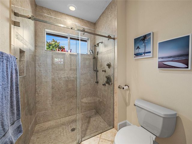 33627 AMERICANA AVENUE, Dade City, FL 33525