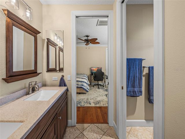 33627 AMERICANA AVENUE, Dade City, FL 33525