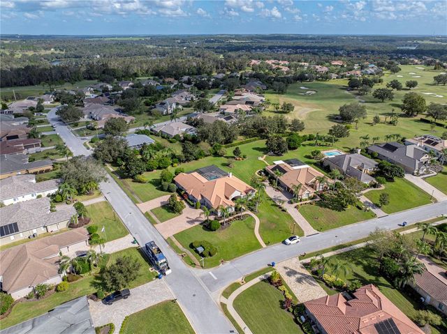 33627 AMERICANA AVENUE, Dade City, FL 33525