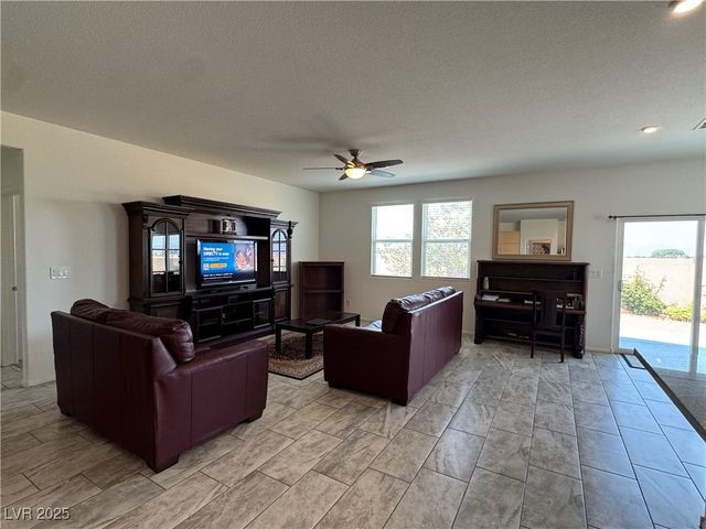 5562 South Chippewa Street, Pahrump, NV 89061