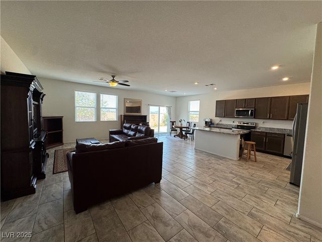 5562 South Chippewa Street, Pahrump, NV 89061