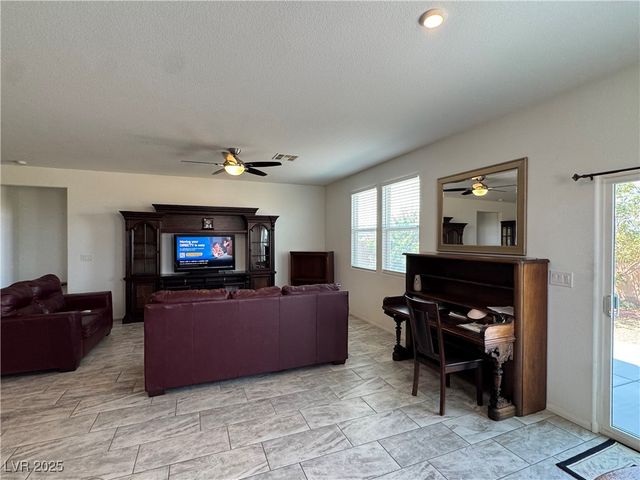 5562 South Chippewa Street, Pahrump, NV 89061