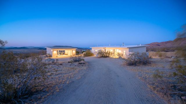 7245 Sunview Road, Joshua Tree, CA 92252