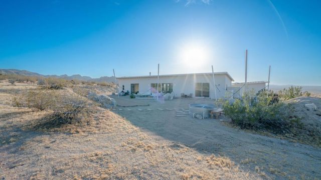 7245 Sunview Road, Joshua Tree, CA 92252