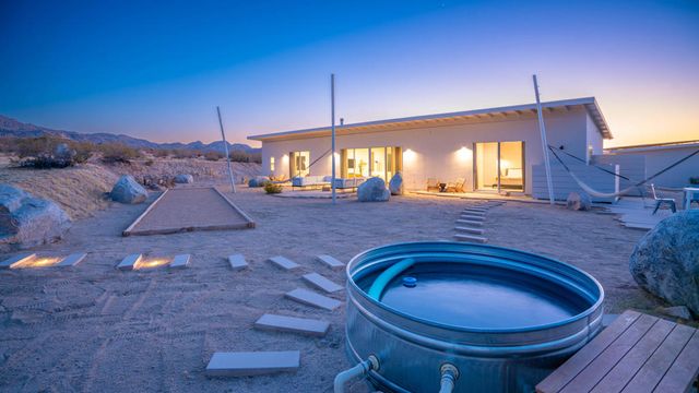 7245 Sunview Road, Joshua Tree, CA 92252