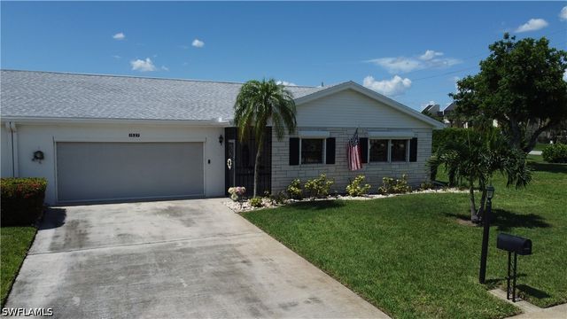 1527 Edgewater CIR, Fort Myers, FL 33919