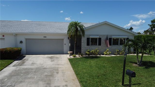 1527 Edgewater CIR, Fort Myers, FL 33919