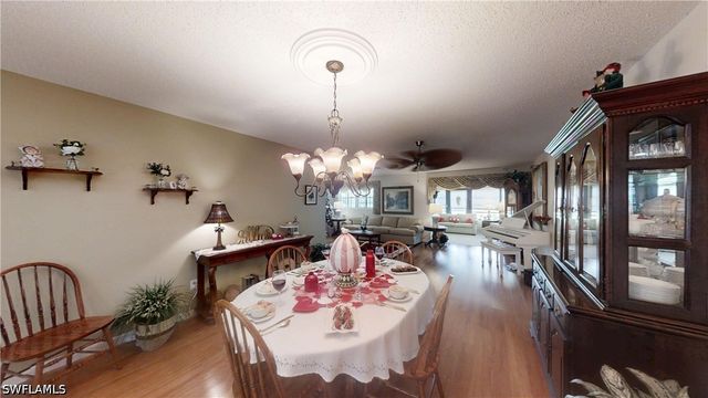 1527 Edgewater CIR, Fort Myers, FL 33919