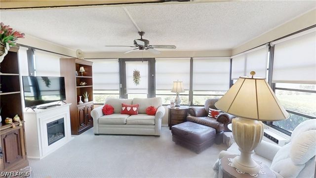 1527 Edgewater CIR, Fort Myers, FL 33919