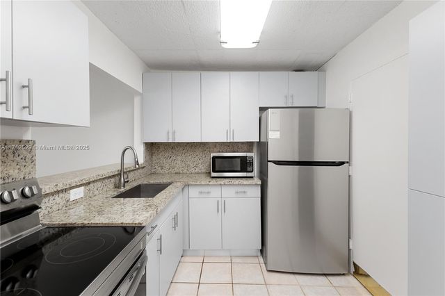 345 Ocean Dr 424, Miami Beach, FL 33139