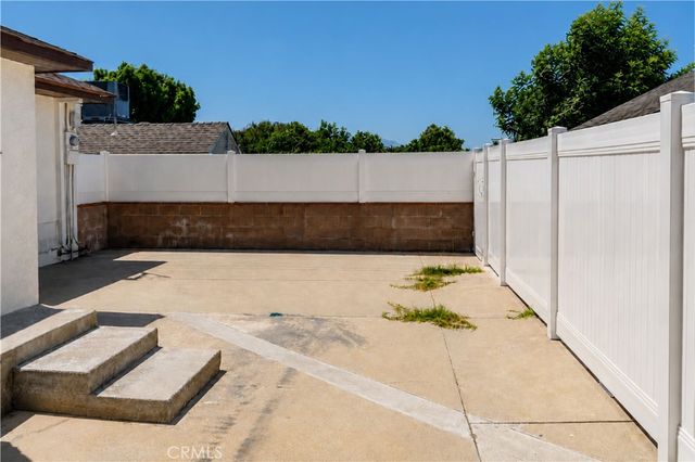 2431 N Lamer Street, Burbank, CA 91504