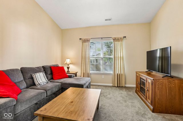6929 Willow Pond Drive, Noblesville, IN 46062