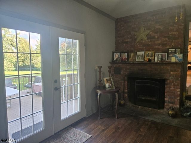160 Woods Rd, Hillsborough Twp., NJ 08844