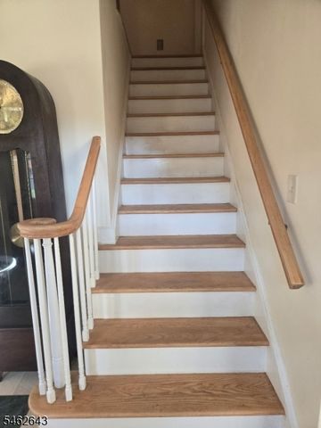 160 Woods Rd, Hillsborough Twp., NJ 08844