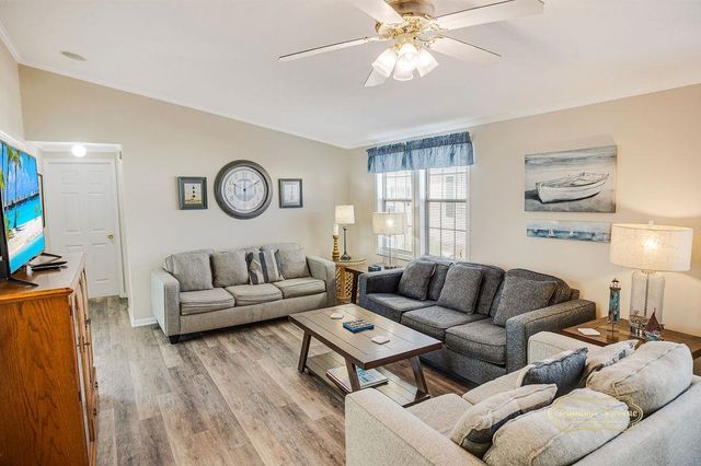 1693 Mason Circle, Surfside Beach, SC 29575