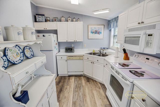 1693 Mason Circle, Surfside Beach, SC 29575