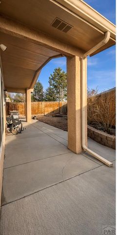 964 Peachcrest Dr, Pueblo, CO 81005