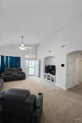 964 Peachcrest Dr, Pueblo, CO 81005