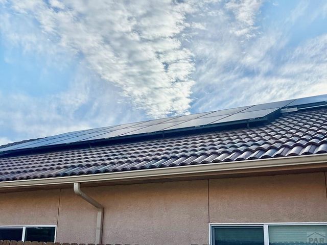 964 Peachcrest Dr, Pueblo, CO 81005